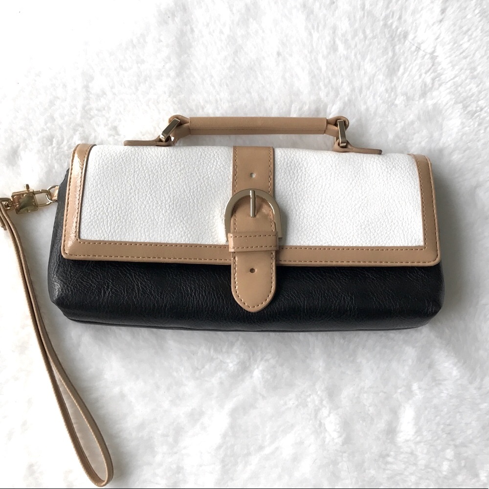 Liz Claiborne Clutch Wristlet